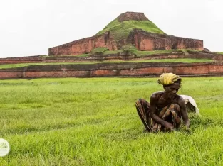 paharpur somapura mahavihara is a must visiting sites in Bangladesh