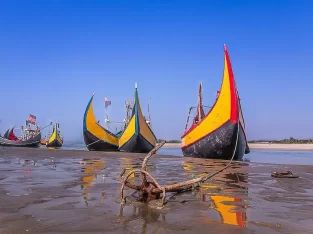 Awaiting for hightide to go for a fishing on the bay of bengal