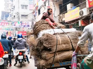 See how a rickshaw can be fully loaded with human and goods