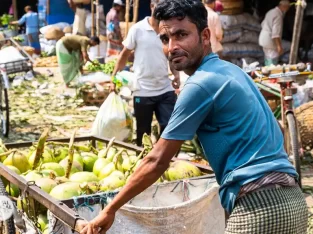 Street hawker at Kawran bazar in dhaka