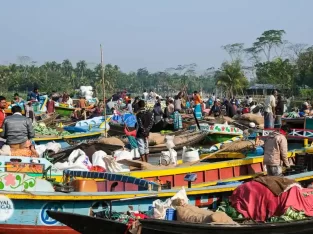 floating market visit and backwater cruise in Bangladesh