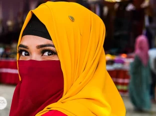 stunning eyes of Bangladeshi Muslim women wearing hijab