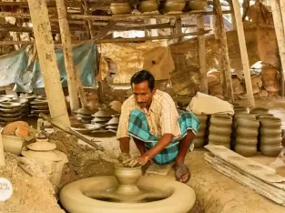 traditional pottery village visit during the backwater trip