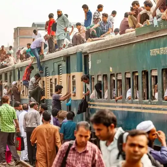 train roof riding in Bangladesh