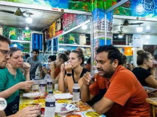 trying old dhaka traditional delecious food