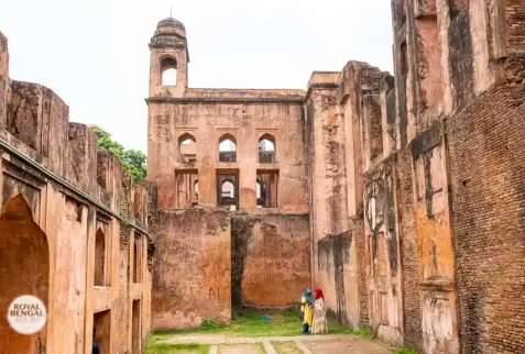 Inside of south gate at lalbagh fort