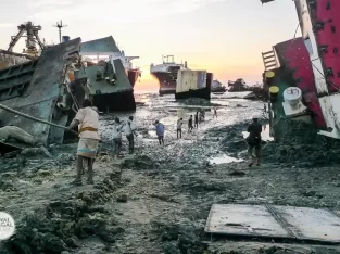 trip to chittagong shipbreaking yard