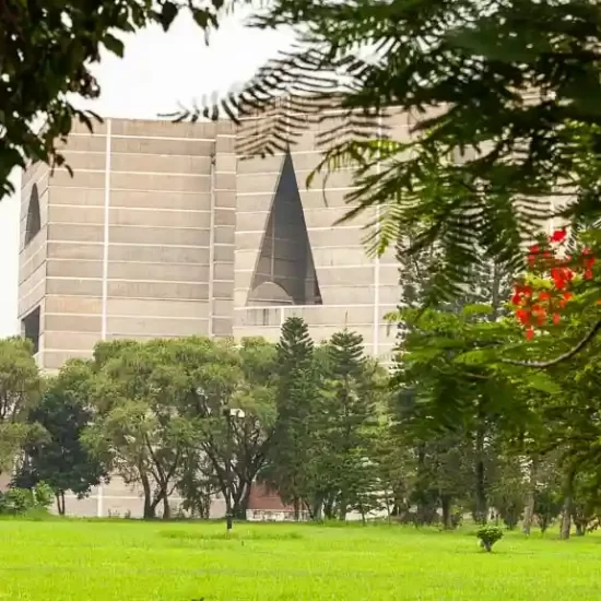 poetic utilization of light and shadow in parliament architecture